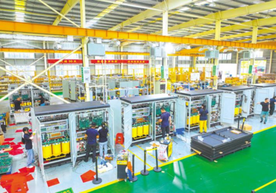 襄陽工業 以綠色為底，以數字為翼，向新逐綠加速跑